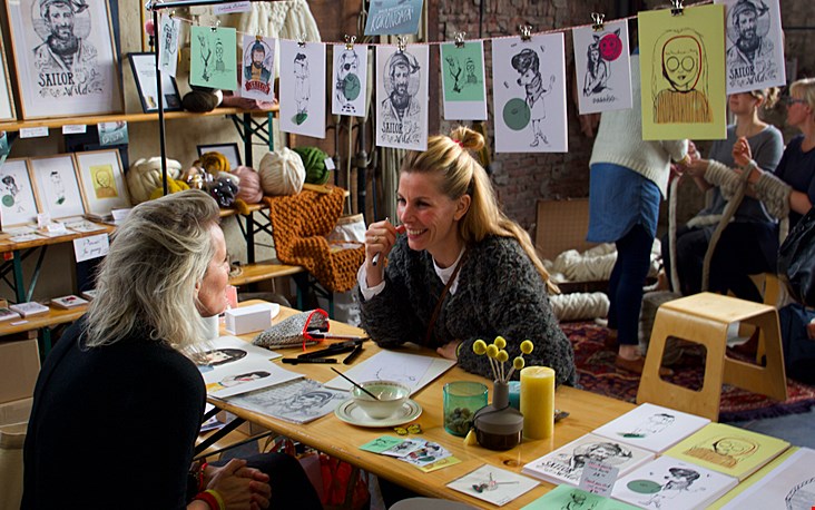 Designer Darja aan het werk Designer Darja aan het werk